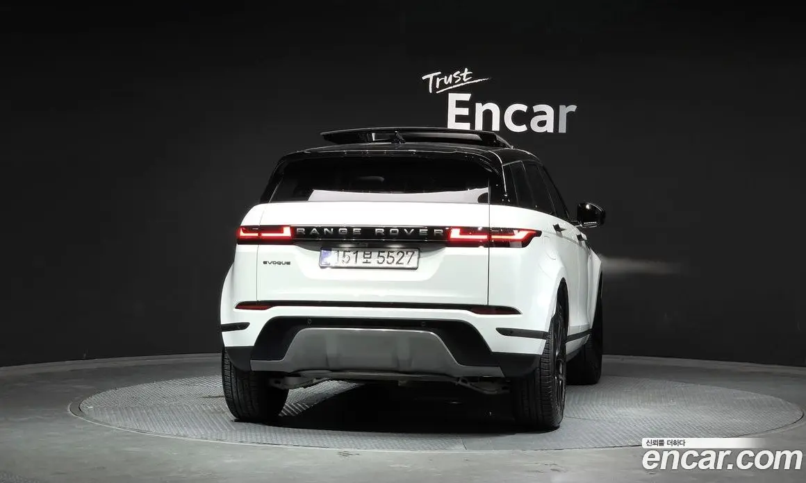 Land Rover Range Rover Evoque 2025 2.0 автомат (гидро), фото 4