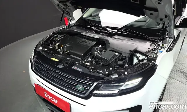 Land Rover Range Rover Evoque 2025 2.0 автомат (гидро), миниатюра 6