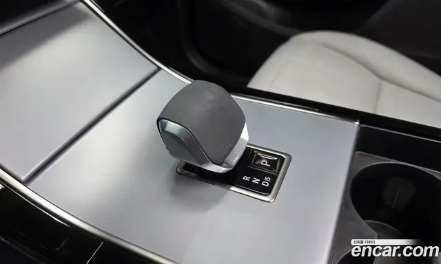 Land Rover Range Rover Evoque 2025 2.0 автомат (гидро), миниатюра 9