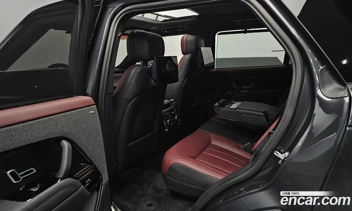 Land Rover Range Rover Sport 2024 3.0 автомат (гидро), фото 16