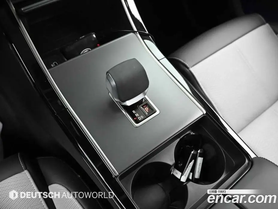 Land Rover Range Rover Velar 2025 3.0 автомат (гидро), фото 9