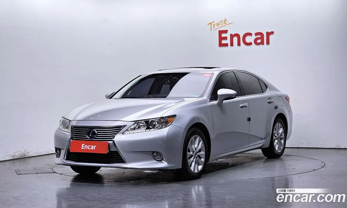 Lexus ES 2015 2.5 автомат (гидро), фото 1 Lexus ES 2015 2.5 автомат (гидро), фото 1