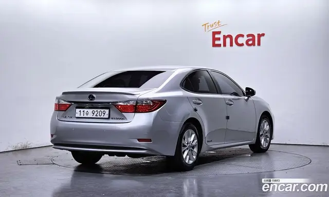 Lexus ES 2015 2.5 автомат (гидро), миниатюра 2 Lexus ES 2015 2.5 автомат (гидро), миниатюра 2