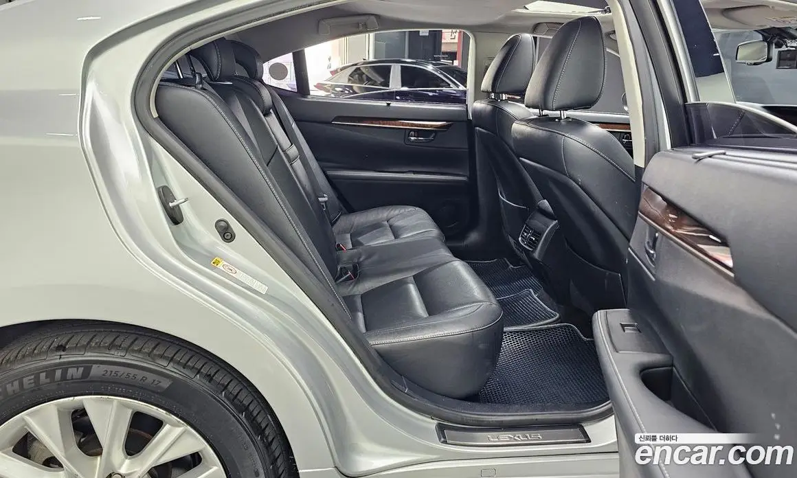 Lexus ES 2015 2.5 автомат (гидро), фото 12 Lexus ES 2015 2.5 автомат (гидро), фото 12