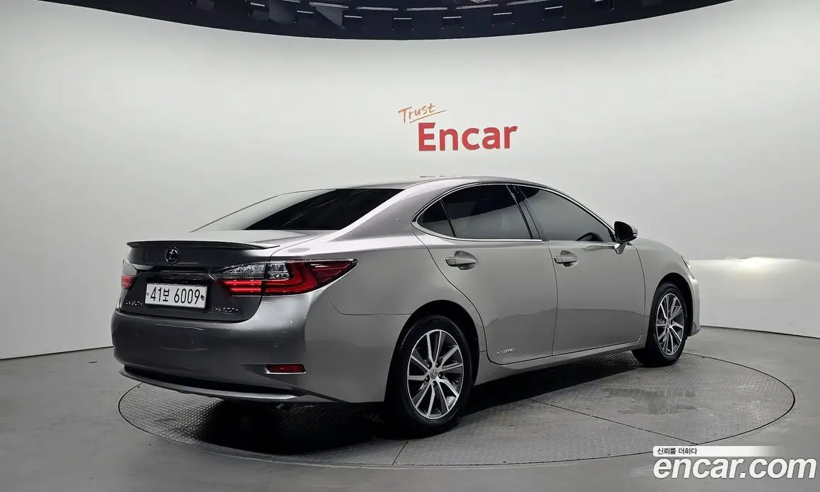 Lexus ES 2018 2.5 автомат (гидро), фото 2 Lexus ES 2018 2.5 автомат (гидро), фото 2