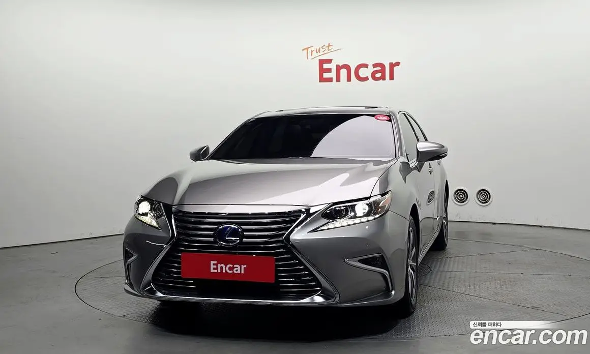 Lexus ES 2018 2.5 автомат (гидро), фото 3 Lexus ES 2018 2.5 автомат (гидро), фото 3