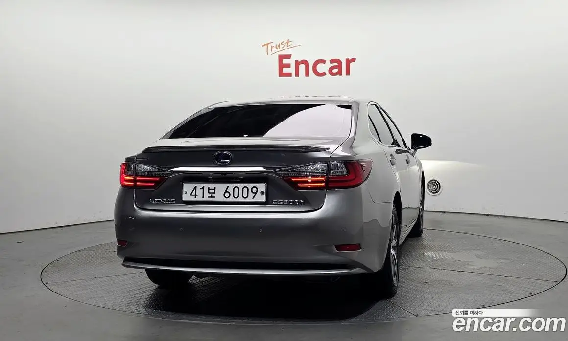Lexus ES 2018 2.5 автомат (гидро), фото 4 Lexus ES 2018 2.5 автомат (гидро), фото 4