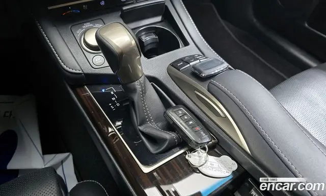 Lexus ES 2018 2.5 автомат (гидро), миниатюра 9 Lexus ES 2018 2.5 автомат (гидро), миниатюра 9