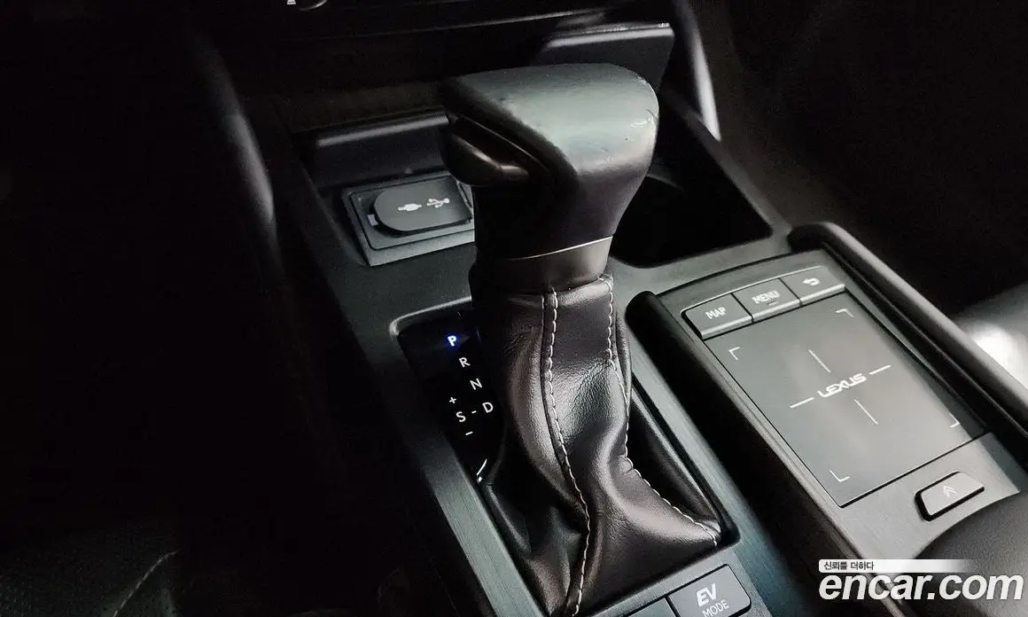 Lexus ES 2018 2.5 автомат (гидро), фото 12 Lexus ES 2018 2.5 автомат (гидро), фото 12