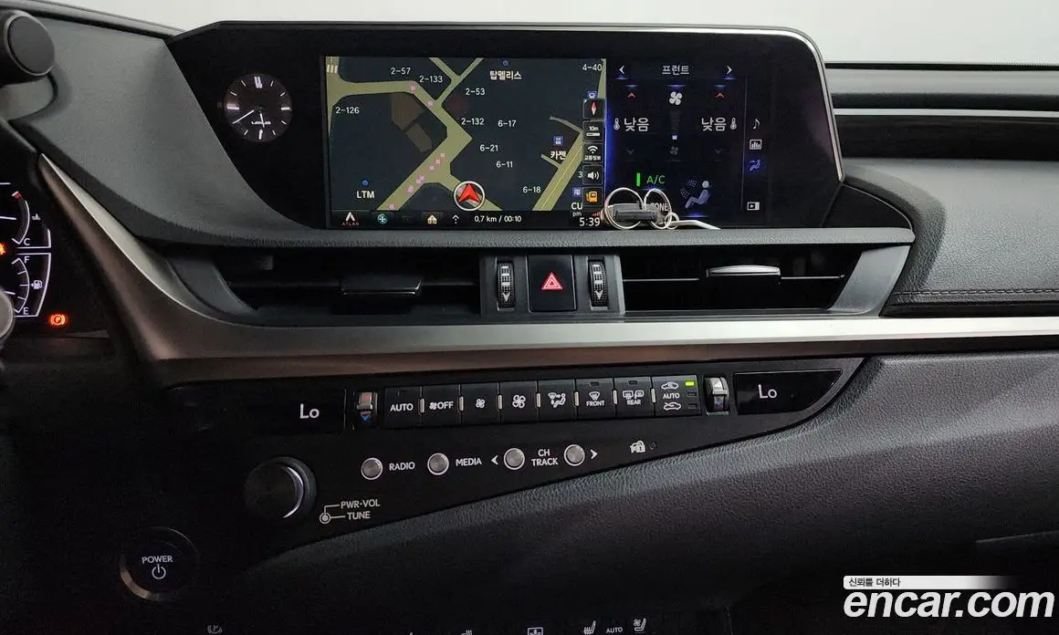 Lexus ES 2018 2.5 автомат (гидро), фото 19 Lexus ES 2018 2.5 автомат (гидро), фото 19