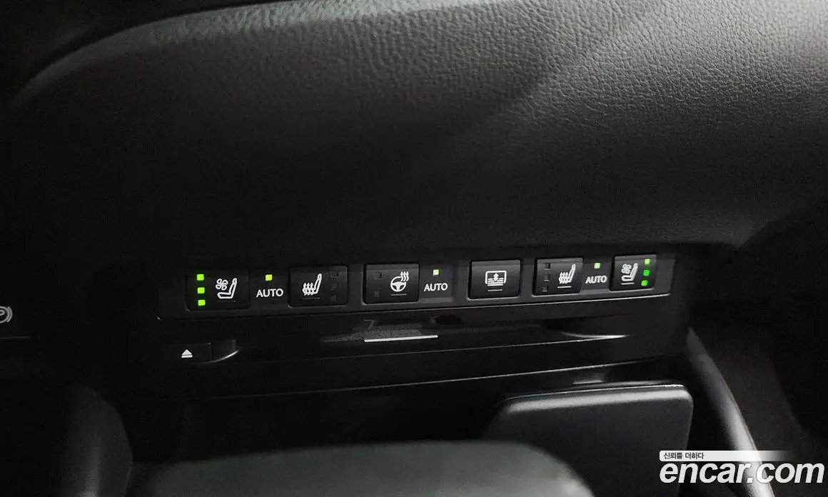 Lexus ES 2018 2.5 автомат (гидро), фото 33 Lexus ES 2018 2.5 автомат (гидро), фото 33