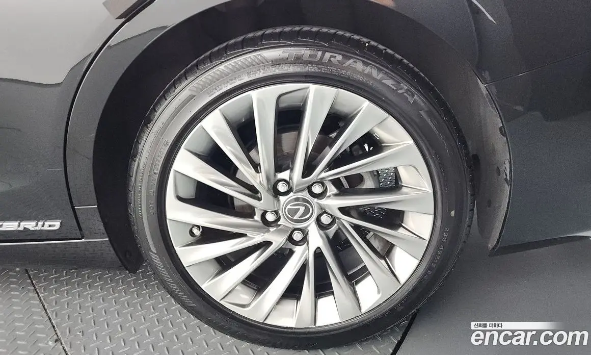Lexus ES 2018 2.5 автомат (гидро), фото 7 Lexus ES 2018 2.5 автомат (гидро), фото 7