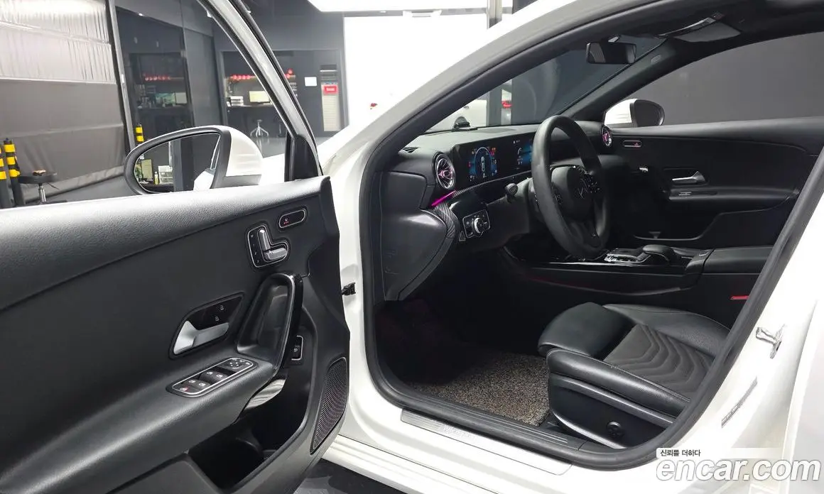 Mercedes-Benz A-Class 2020 2.0 автомат (гидро), фото 13