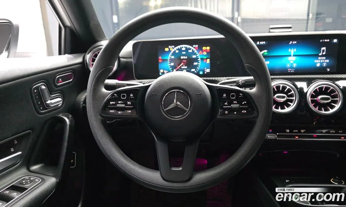 Mercedes-Benz A-Class 2020 2.0 автомат (гидро), фото 19