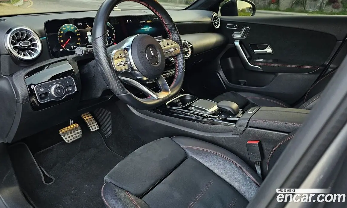 Mercedes-Benz A-Class 2021 2.0 автомат (гидро), фото 13
