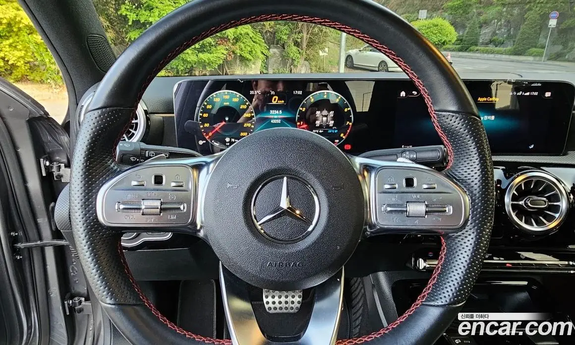 Mercedes-Benz A-Class 2021 2.0 автомат (гидро), фото 16
