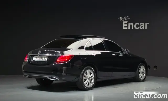 Mercedes-Benz C-Class 2020 2.0 автомат (гидро), миниатюра 2