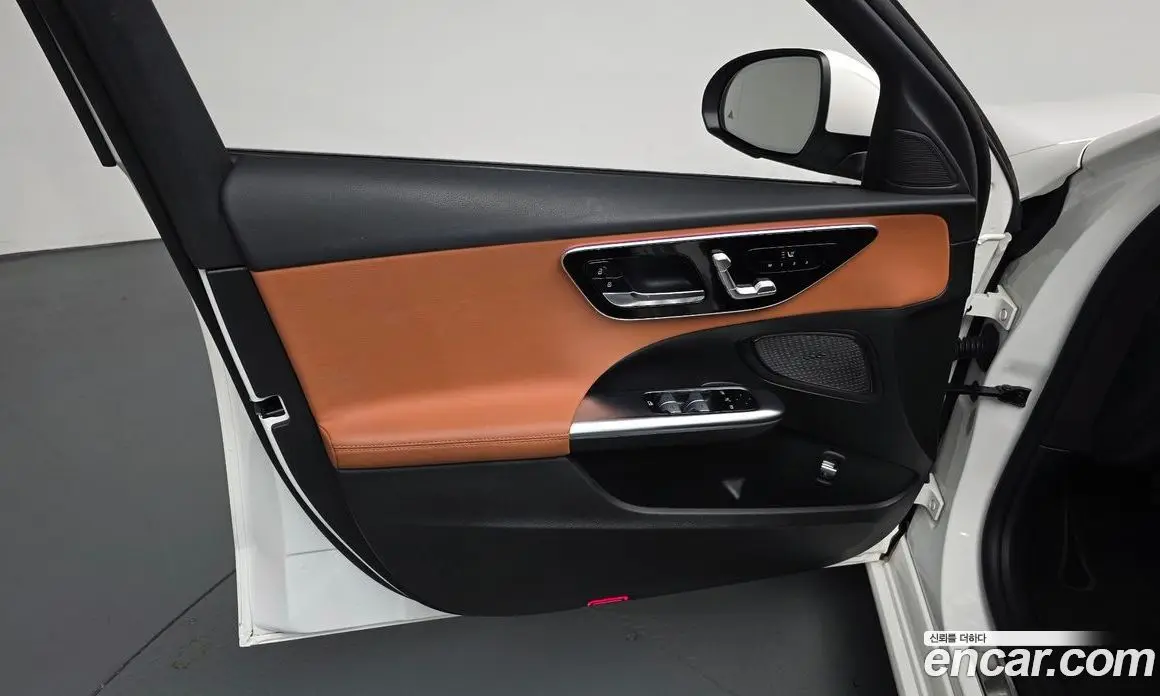 Mercedes-Benz C-Class 2023 2.0 автомат (гидро), фото 13