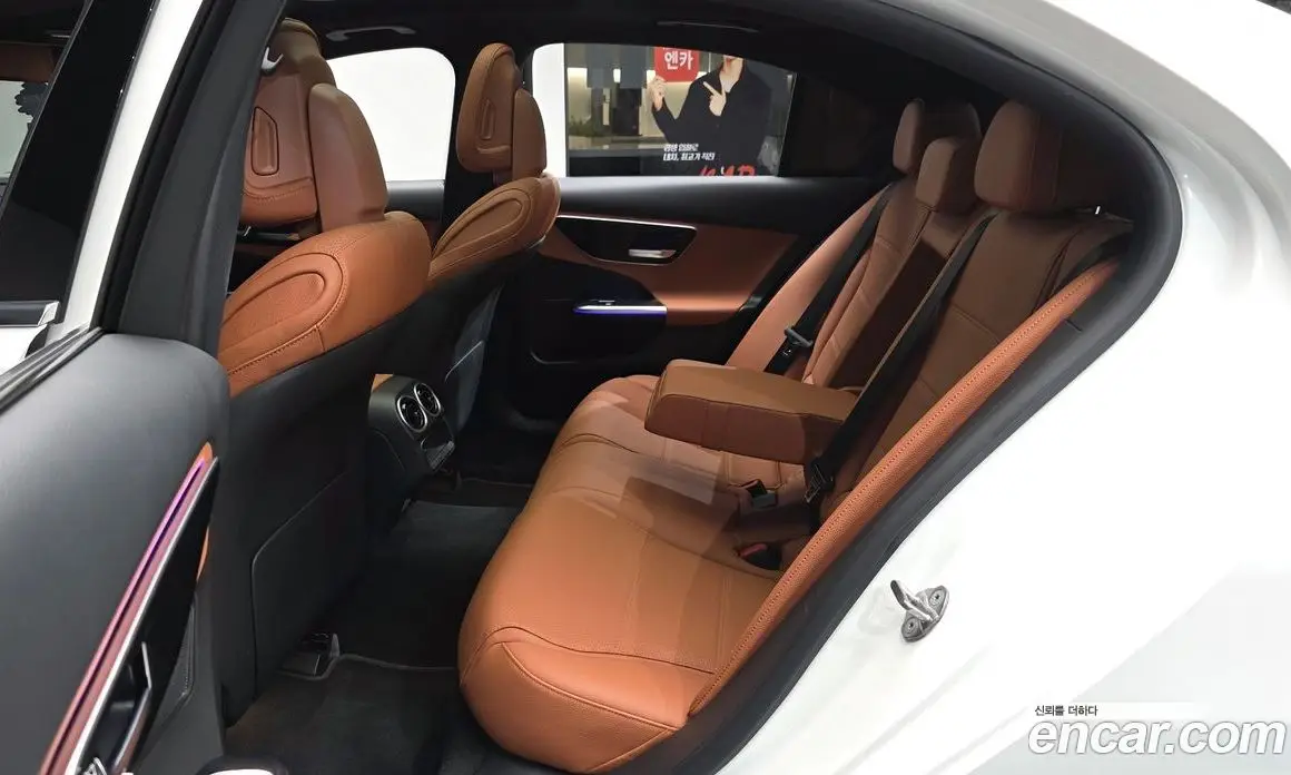Mercedes-Benz C-Class 2023 2.0 автомат (гидро), фото 16