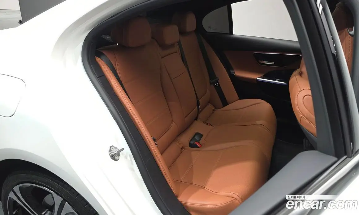 Mercedes-Benz C-Class 2023 2.0 автомат (гидро), фото 17