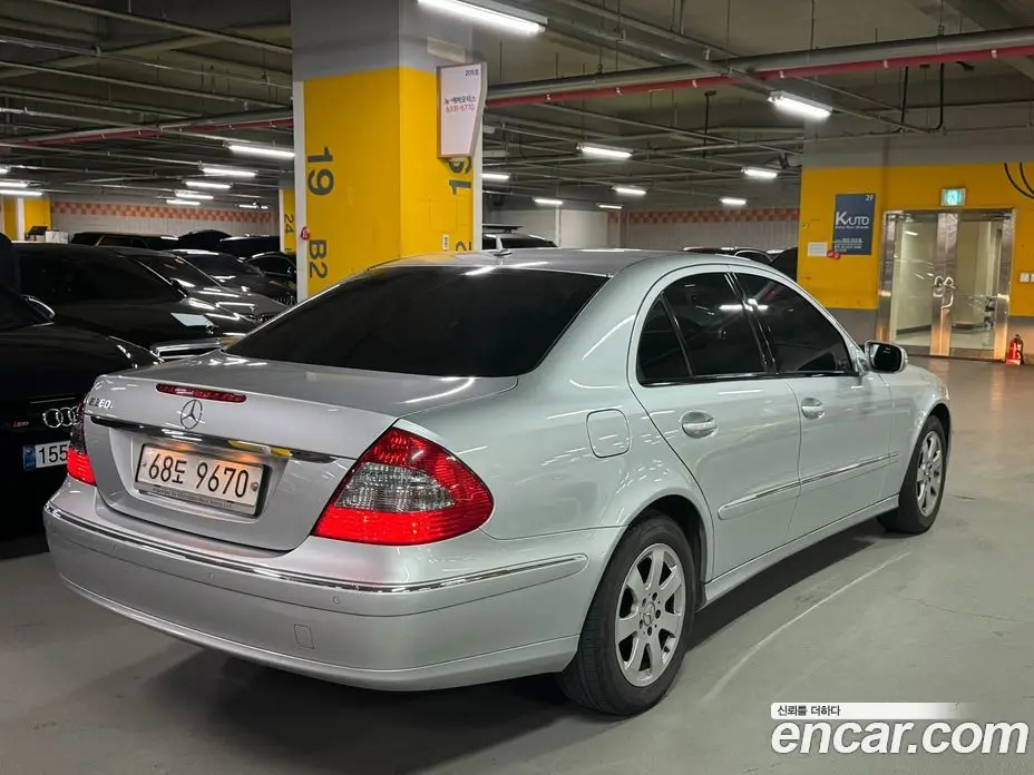 Mercedes-Benz E-Class 2007 1.8 автомат (гидро), фото 4