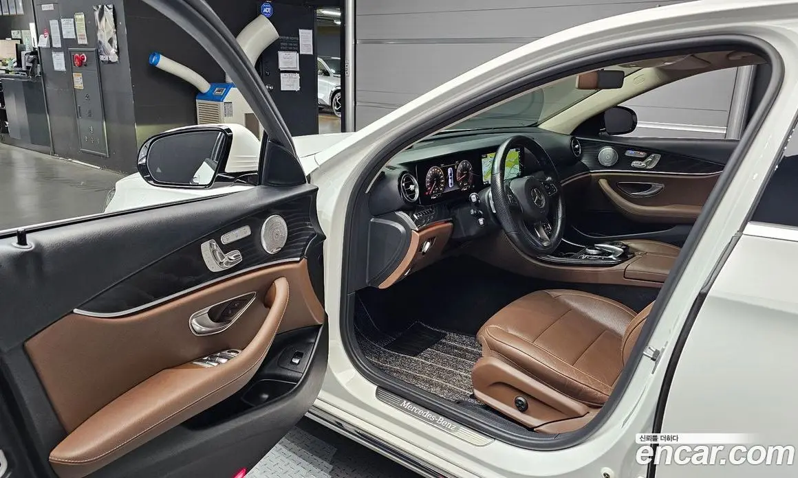 Mercedes-Benz E-Class 2018 2.0 автомат (гидро), фото 13