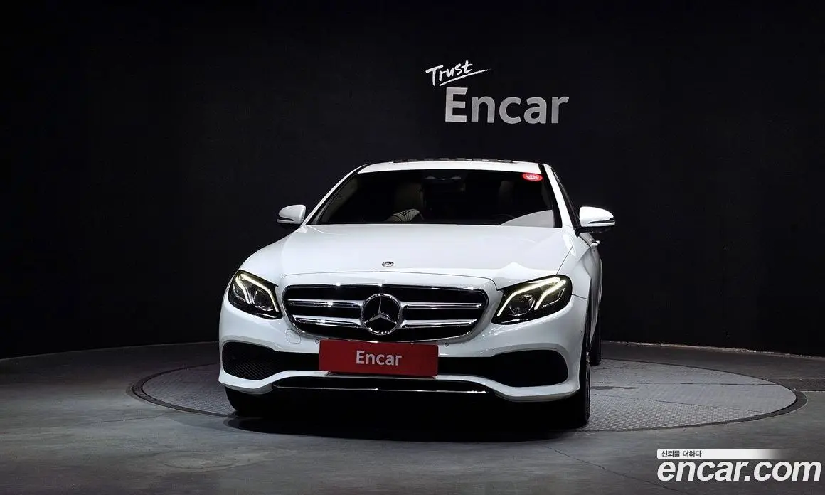 Mercedes-Benz E-Class 2018 2.0 автомат (гидро), фото 3