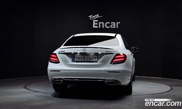 Mercedes-Benz E-Class 2018 2.0 автомат (гидро), миниатюра 4
