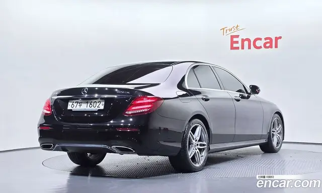 Mercedes-Benz E-Class 2019 2.0 автомат (гидро), миниатюра 2