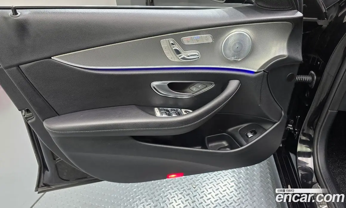 Mercedes-Benz E-Class 2019 2.0 автомат (гидро), фото 14