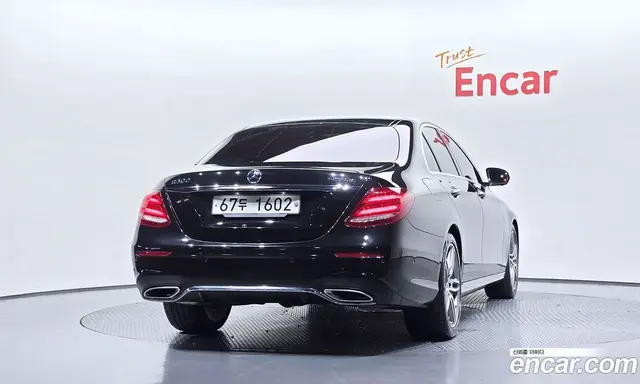 Mercedes-Benz E-Class 2019 2.0 автомат (гидро), миниатюра 4