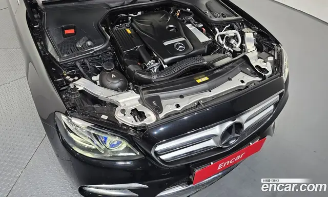 Mercedes-Benz E-Class 2019 2.0 автомат (гидро), миниатюра 6