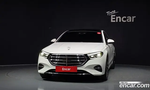 Mercedes-Benz E-Class 2024 2.0 автомат (гидро), миниатюра 3