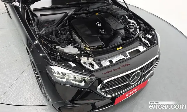 Mercedes-Benz E-Class 2026 2.0 автомат (гидро), миниатюра 6