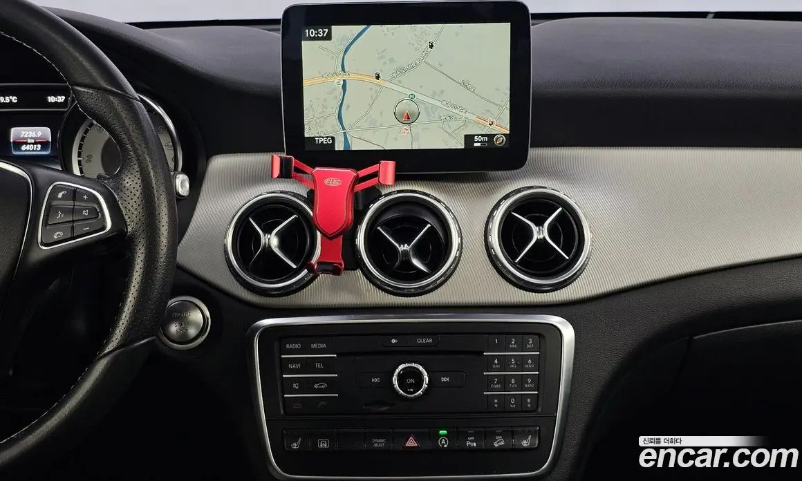 Mercedes-Benz GLA-Class 2016 2.1 автомат (гидро), фото 14