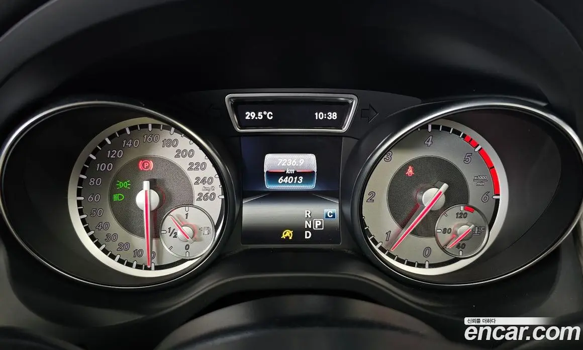 Mercedes-Benz GLA-Class 2016 2.1 автомат (гидро), фото 8
