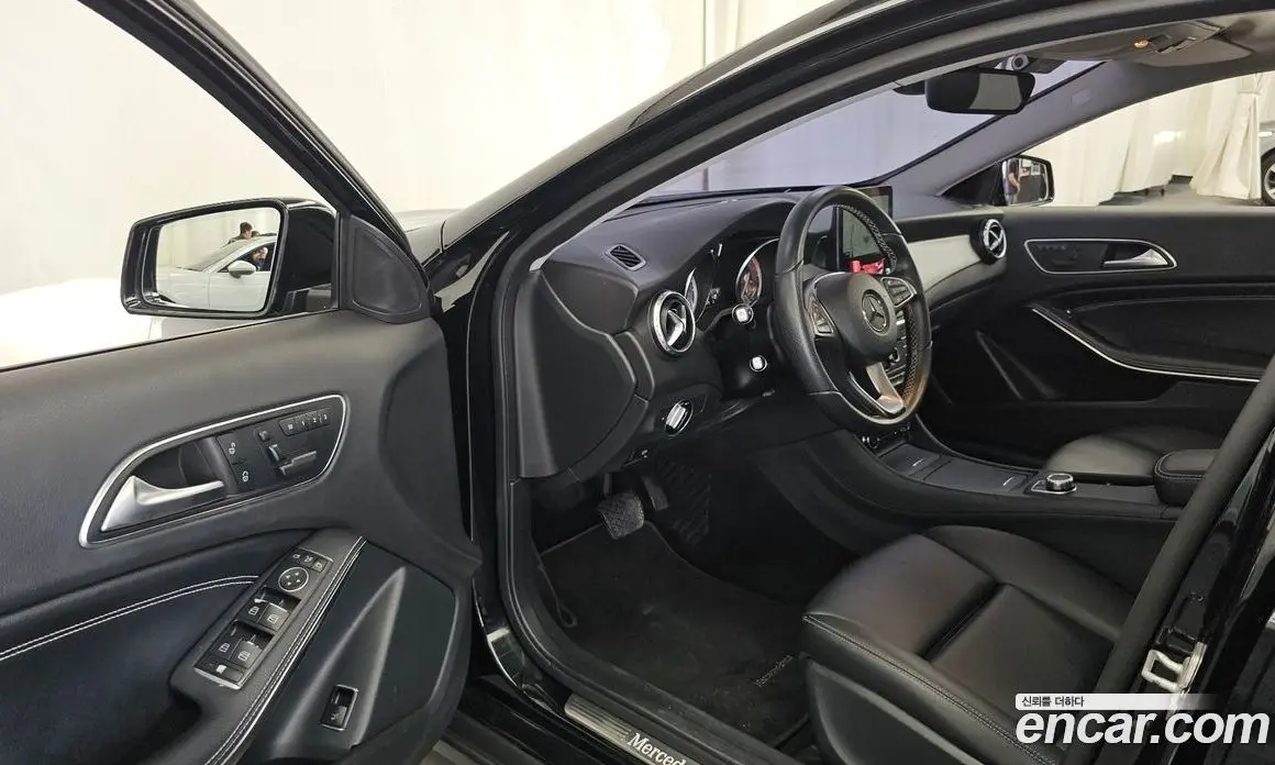 Mercedes-Benz GLA-Class 2016 2.1 автомат (гидро), фото 10