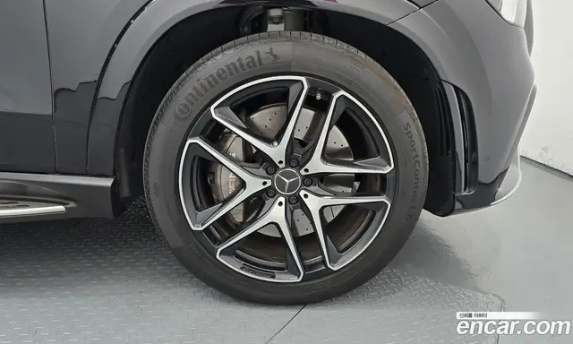 Mercedes-Benz GLE-Class 2023 3.0 автомат (гидро), миниатюра 7