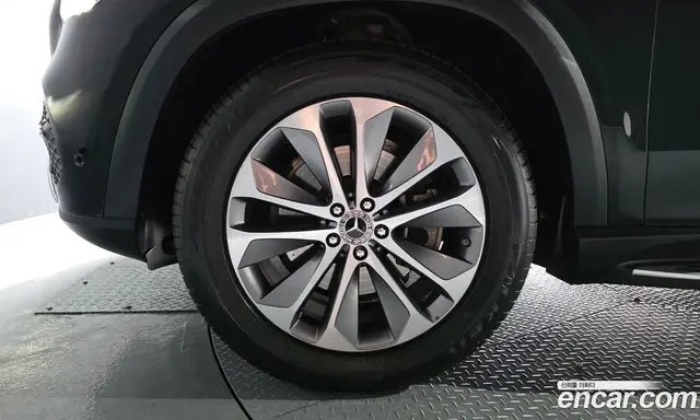 Mercedes-Benz GLE-Class 2023 2.0 автомат (гидро), миниатюра 5