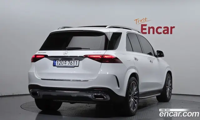 Mercedes-Benz GLE-Class 2024 3.0 автомат (гидро), миниатюра 2