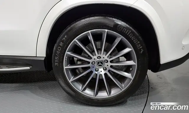 Mercedes-Benz GLE-Class 2024 3.0 автомат (гидро), миниатюра 5