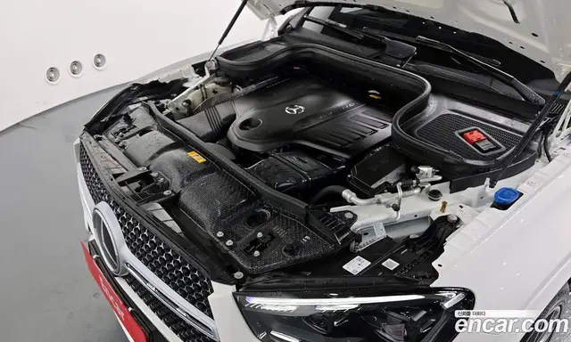Mercedes-Benz GLE-Class 2024 3.0 автомат (гидро), миниатюра 6