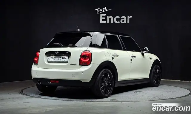 Mini Cooper 2017 1.5 автомат (гидро), миниатюра 2