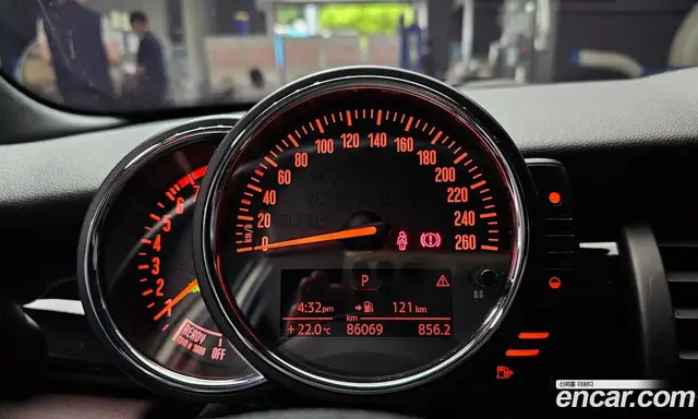 Mini Cooper 2017 1.5 автомат (гидро), миниатюра 8