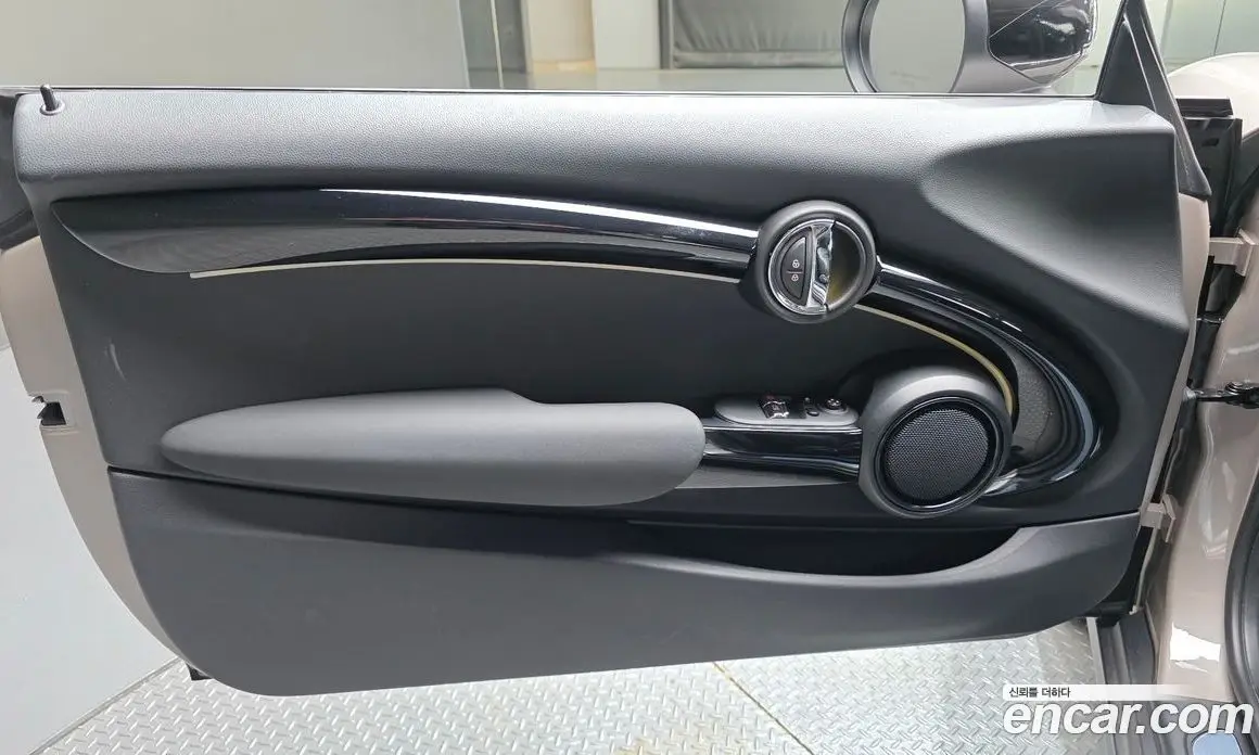 Mini Cooper 2023 1.5 автомат (гидро), фото 14