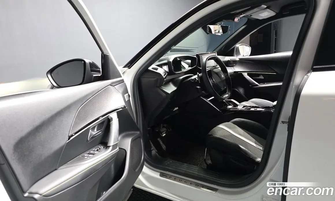Peugeot 2008 2021 1.5 автомат (гидро), фото 13