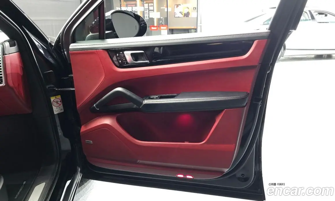 Porsche Cayenne 2021 3.0 автомат (гидро), фото 15