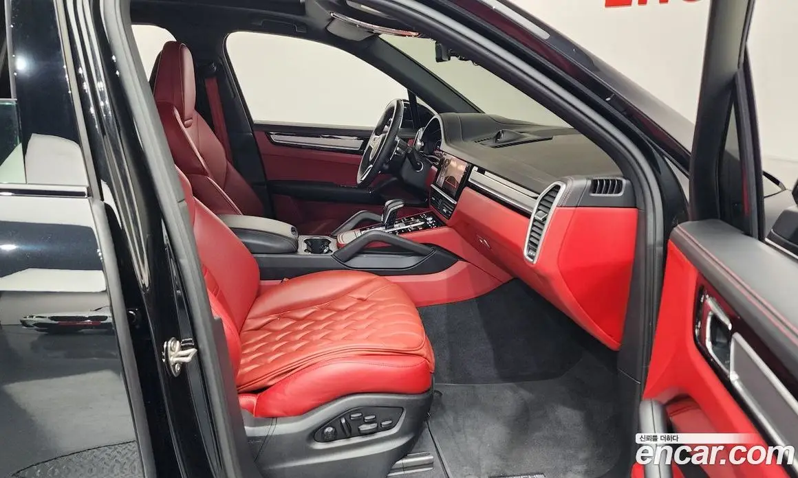 Porsche Cayenne 2023 3.0 автомат (гидро), фото 16