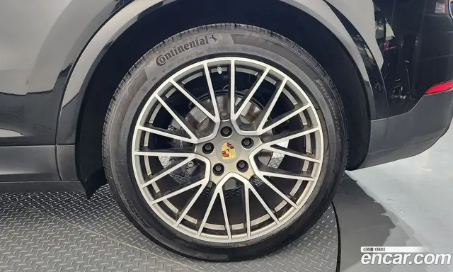 Porsche Cayenne 2023 3.0 автомат (гидро), миниатюра 7