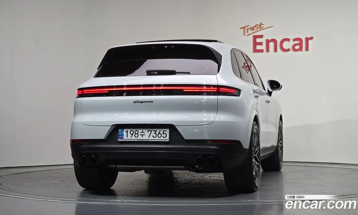 Porsche Cayenne 2024 3.0 автомат (гидро), фото 4